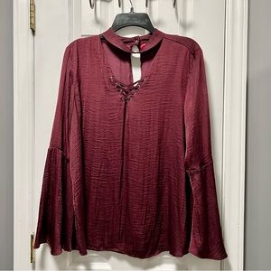 JLo Top with bell sleeves